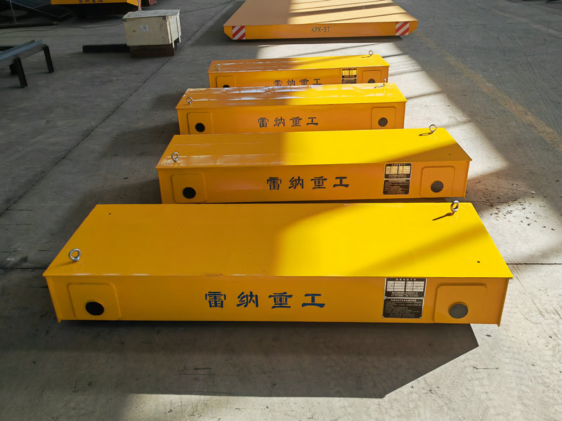 Unpowered železnički transfer trolley